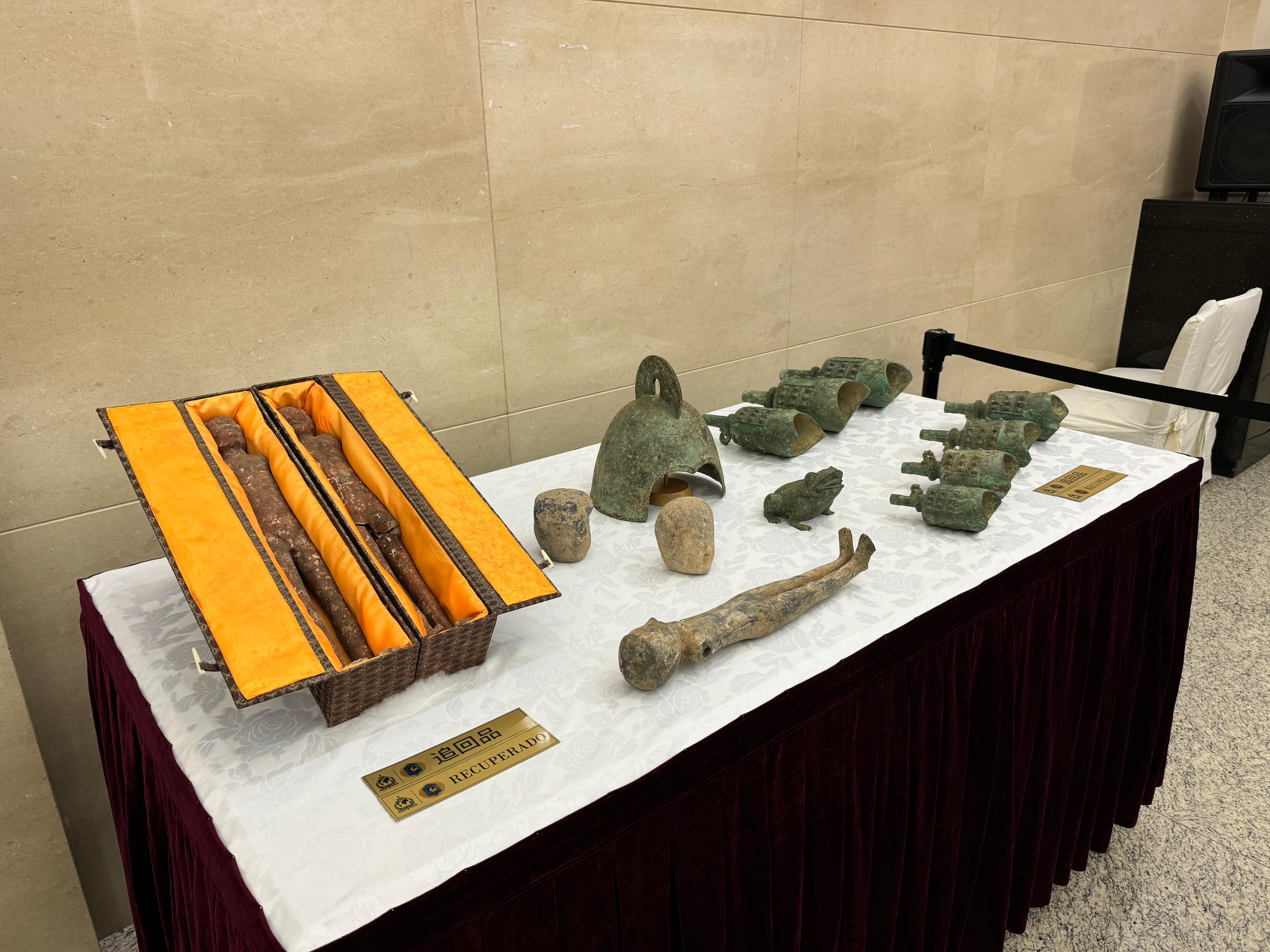 阿根廷返還的14件文物藝術(shù)品。國(guó)家文物局供圖