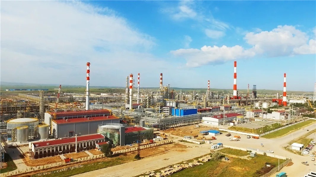 奇姆肯特?zé)捰蛷S完成現(xiàn)代化改造后全景。（圖源：人民網(wǎng)）