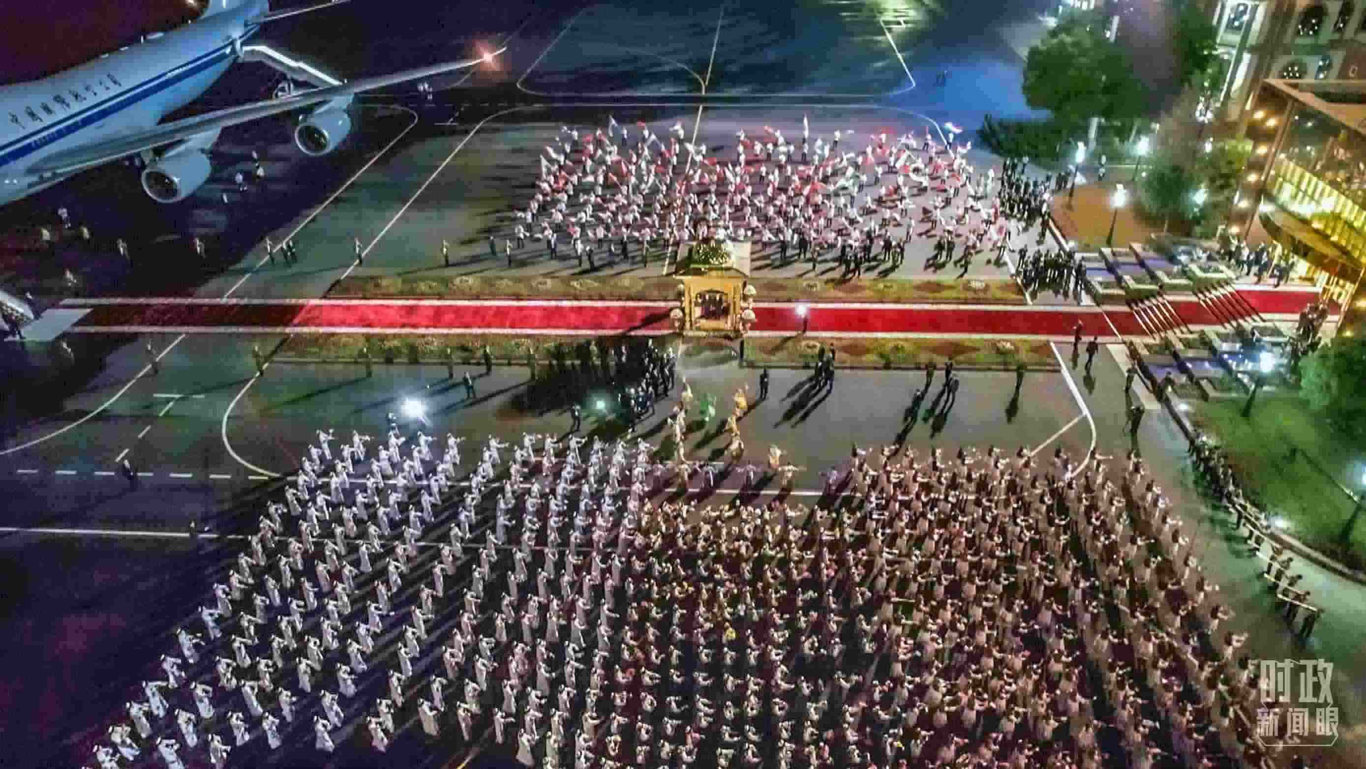 △塔方在機場舉行的盛大迎賓儀式。（總臺央視記者邢彬）