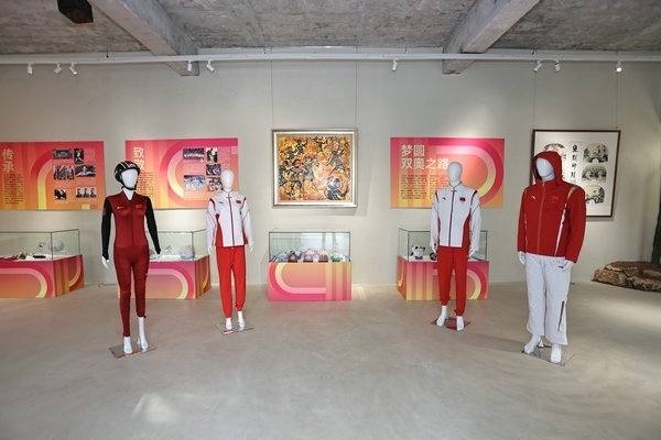 “揚(yáng)帆起航 為巴黎喝彩”中國(guó)體育文化展展廳。 主辦方供圖