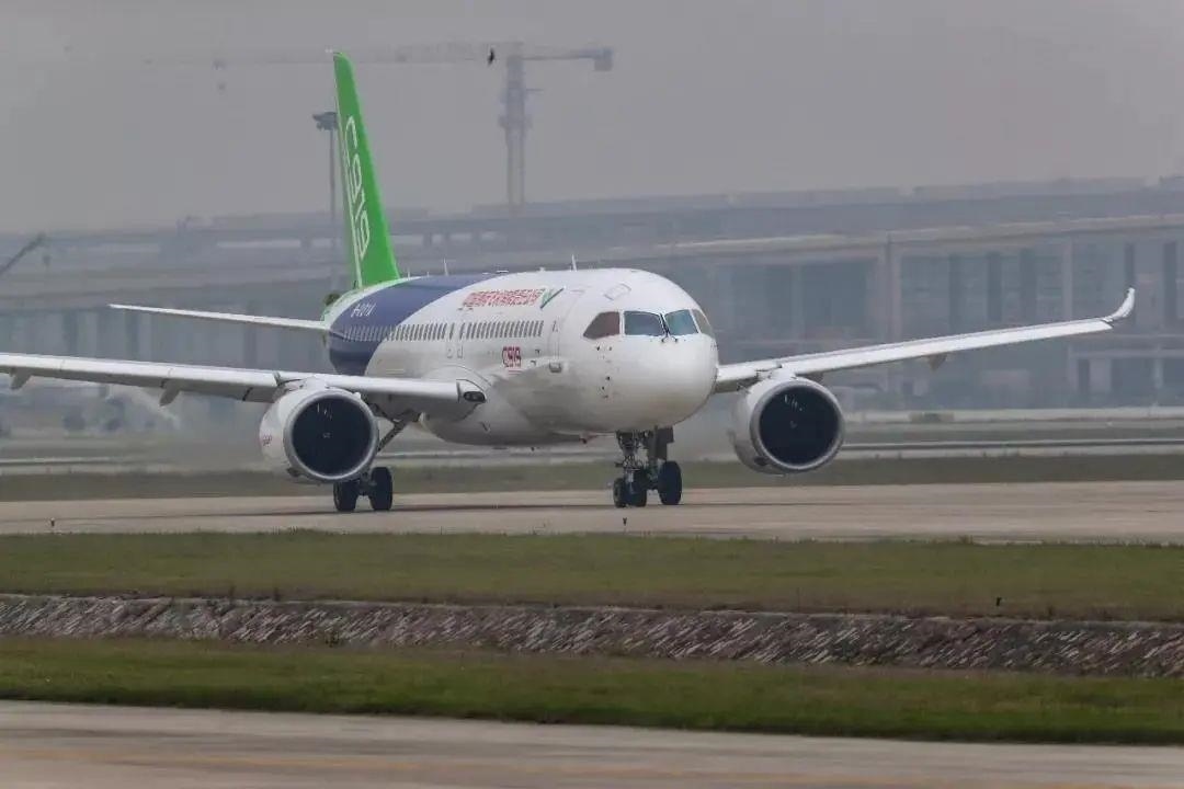 從一扇“門”、一座“城”、兩張“網(wǎng)”，看浦東新區(qū)改革常新