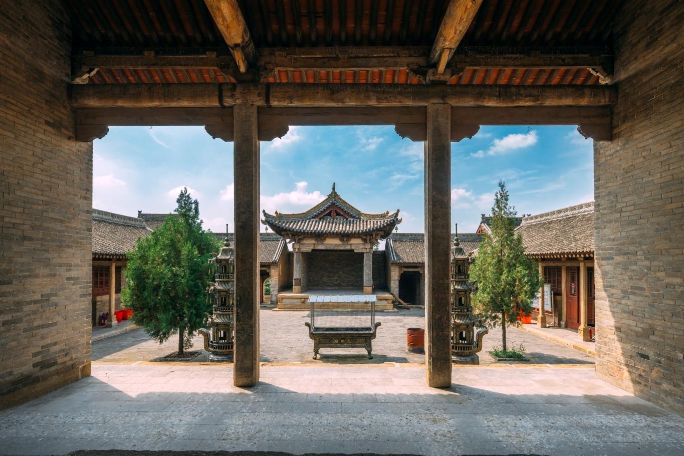 高平市王報村二郎廟金代戲臺。蘇唐詩攝