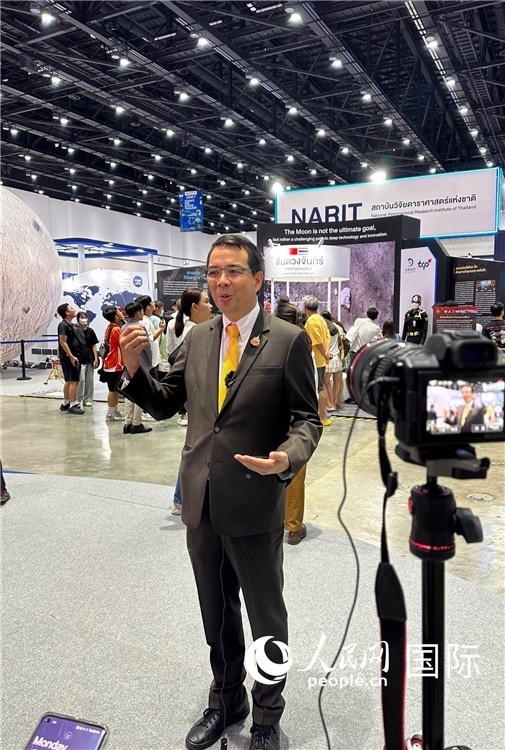 泰國(guó)國(guó)家天文研究所所長(zhǎng)薩蘭接受采訪。人民網(wǎng)記者簡(jiǎn)承淵攝