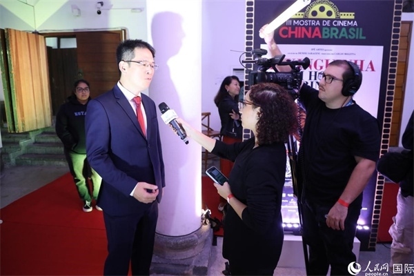 第三屆中國－巴西電影展主辦方巴西康橋博智文化傳媒公司總經理陳翔廣在接受媒體采訪時表示，希望通過中巴電影展這個平臺促進兩國文化交流，把更多的中國影視作品引進巴西。人民網記者 陳一鳴攝