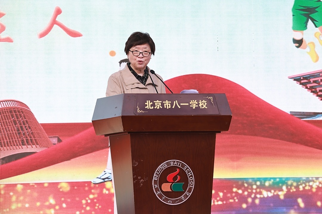 蘇東林院士講授開學(xué)第一課。校方供圖