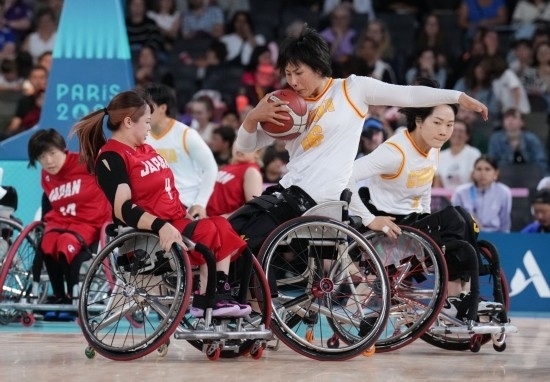 巴黎殘奧會｜“撞車、摔倒，我們都習(xí)慣了”