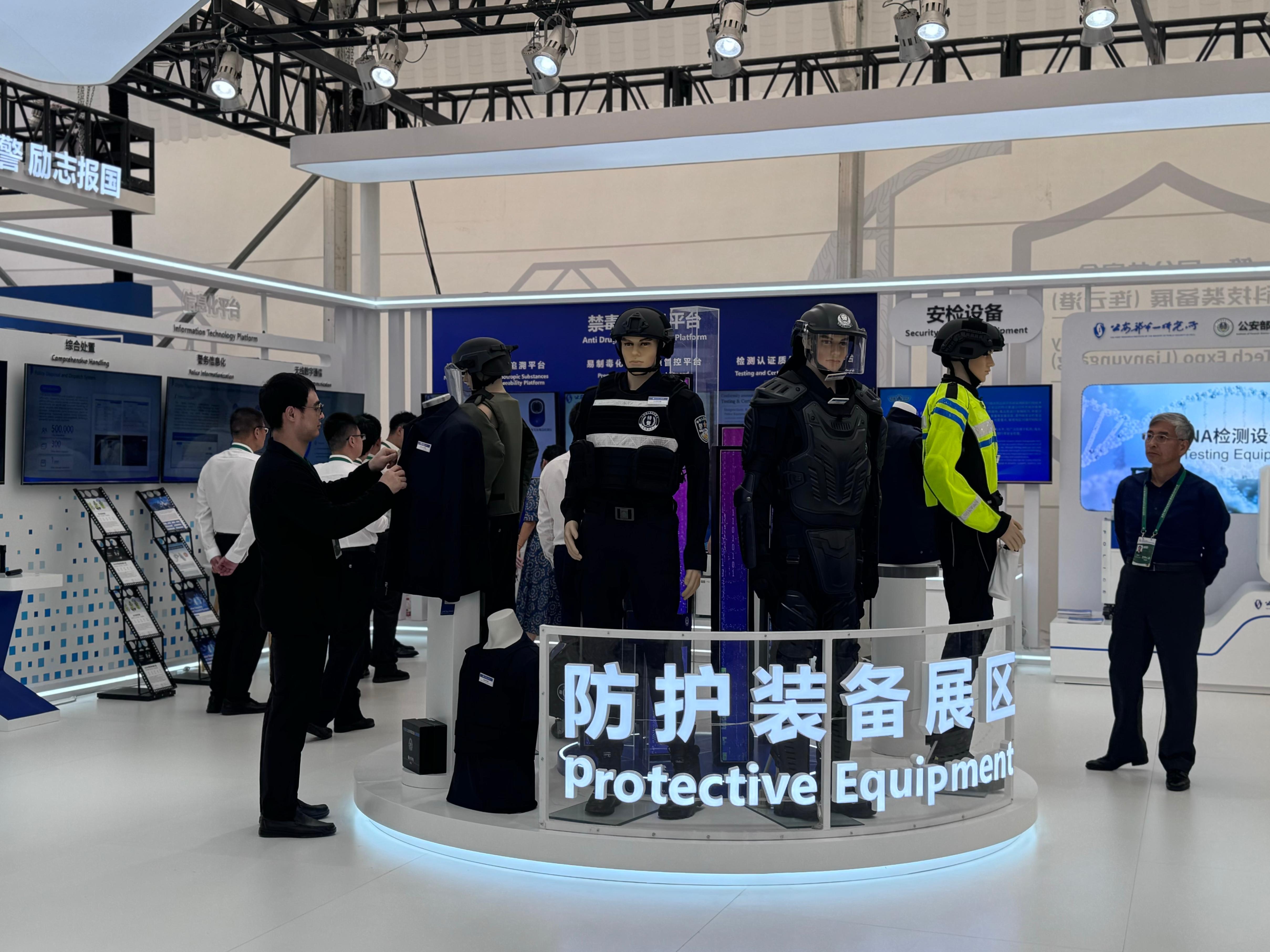 公共安全科技裝備展（連云港）現(xiàn)場。人民網(wǎng)記者 郝萍攝