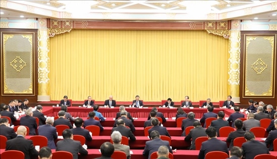 2024年3月6日，中共中央總書記、國(guó)家主席、中央軍委主席習(xí)近平看望參加全國(guó)政協(xié)十四屆二次會(huì)議的民革、科技界、環(huán)境資源界委員，并參加聯(lián)組會(huì)，聽(tīng)取意見(jiàn)和建議。新華社記者 黃敬文 攝