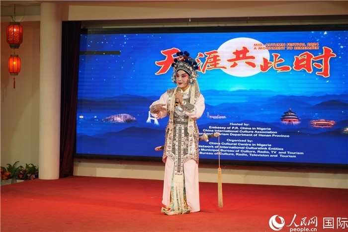 曲劇表演。人民網(wǎng)記者 姜宣攝