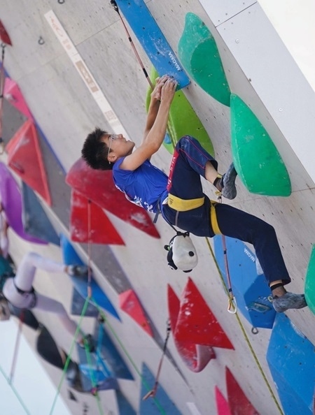 小運(yùn)動(dòng)員在比賽中。主辦方供圖