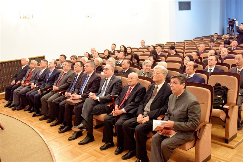 5.中俄資深外交官、學(xué)者、新聞媒體代表等70余人出席活動。 主辦方供圖