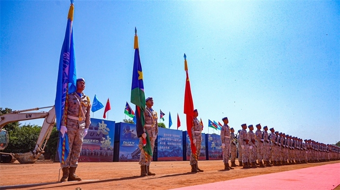 授勛官兵莊嚴列隊。王軍杰攝