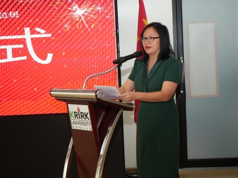 泰國華文教師公會主席羅鐵英致辭。主辦方供圖