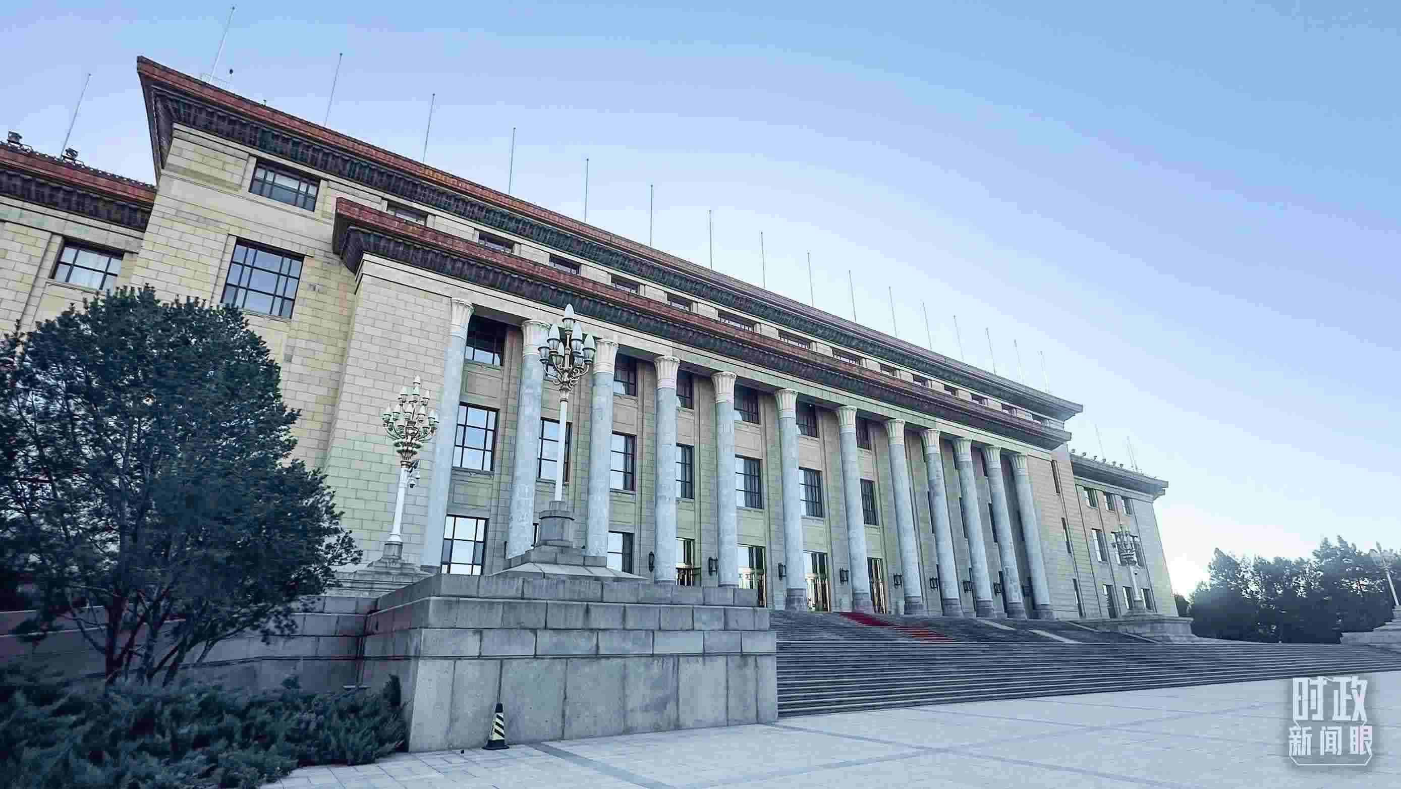 △第四次“一帶一路”建設(shè)工作座談會在北京人民大會堂舉行。（總臺央視記者范一鳴拍攝）