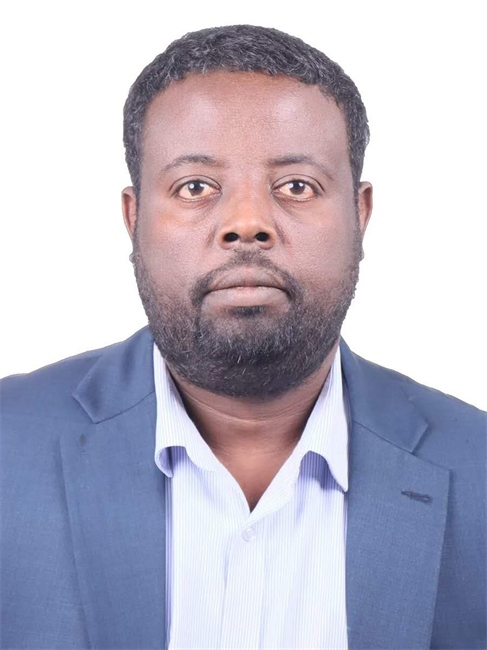 圖為埃塞俄比亞亞的斯亞貝巴大學(xué)政策研究員巴盧·德米西。受訪者供圖