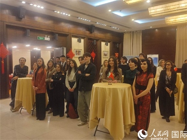 來自意大利多所高校的師生代表參加了此次活動(dòng)。人民網(wǎng)記者鄭彬攝