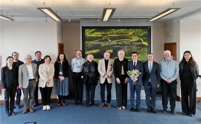 參加開幕式和學(xué)術(shù)交流活動的嘉賓合影?；顒又鬓k方供圖