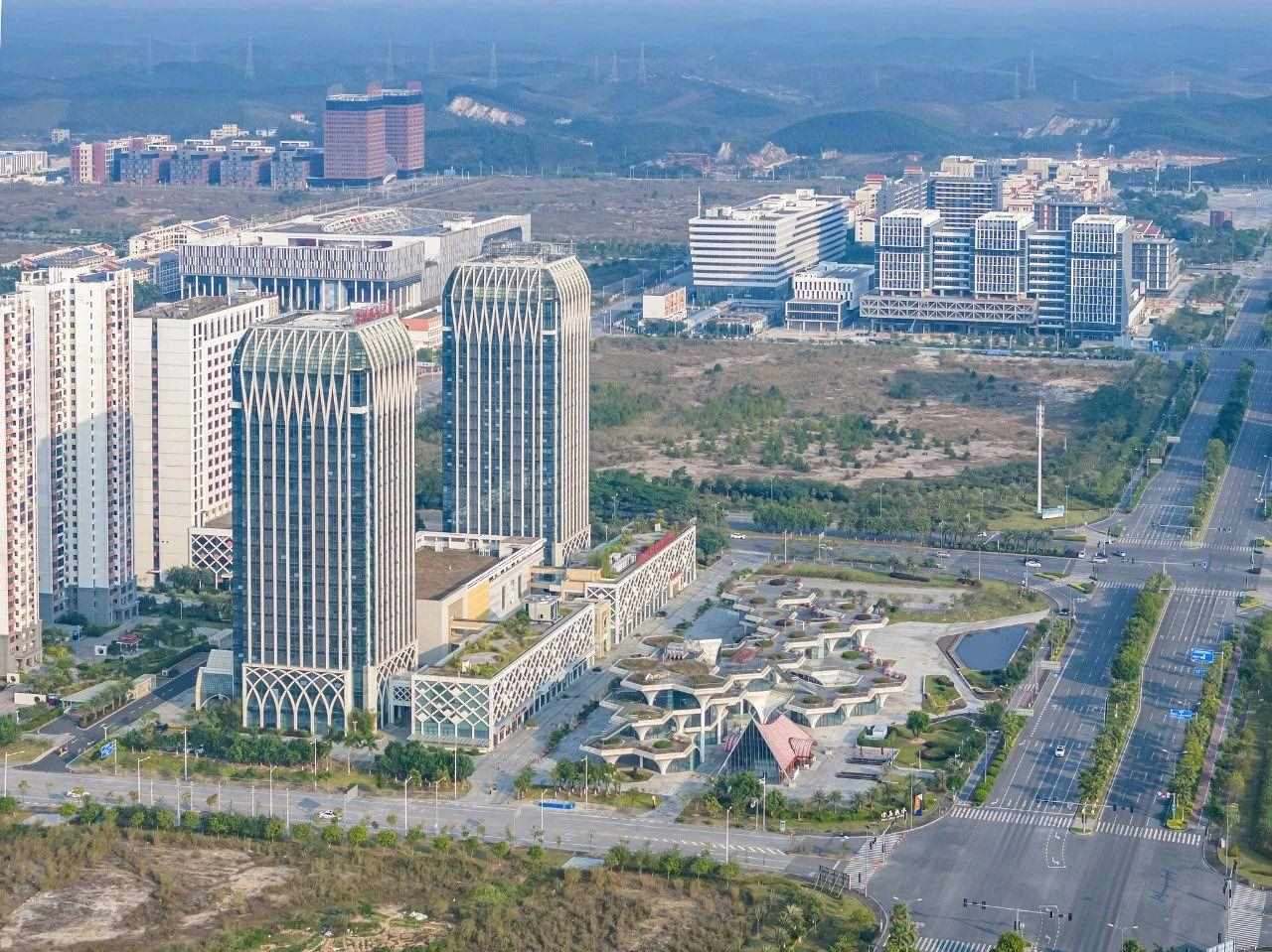 2023年11月，廣西欽州，航拍中國(guó)—馬來西亞欽州產(chǎn)業(yè)園區(qū)。