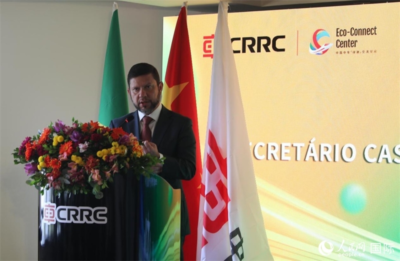 里約州民政廳廳長尼古拉·莫雷拉·米喬內(nèi)出席活動并致辭。人民網(wǎng)記者 宋亦然攝