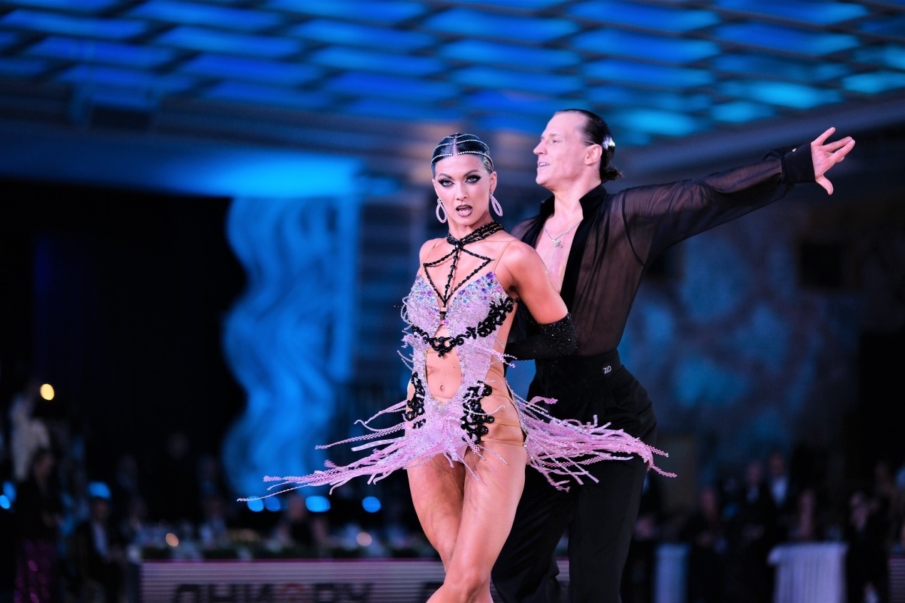 第七屆“克里姆林宮杯”國標(biāo)舞錦標(biāo)賽現(xiàn)場。于子恒攝