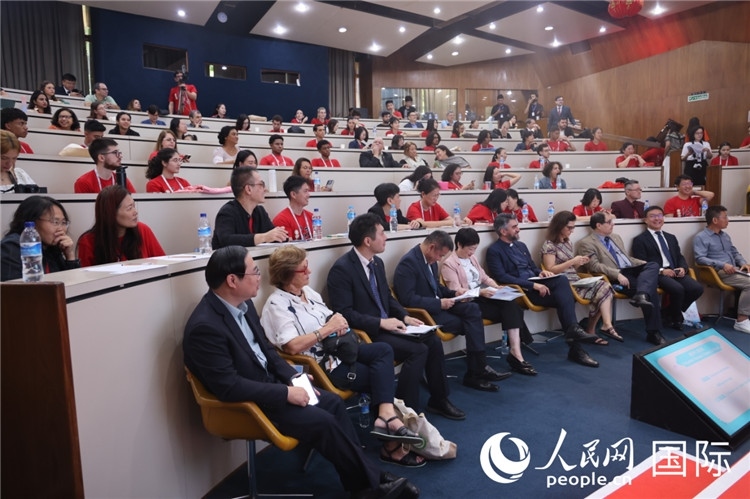 2025年“漢語橋”巴西賽區(qū)決賽現(xiàn)場(chǎng)。人民網(wǎng)記者 時(shí)元皓攝