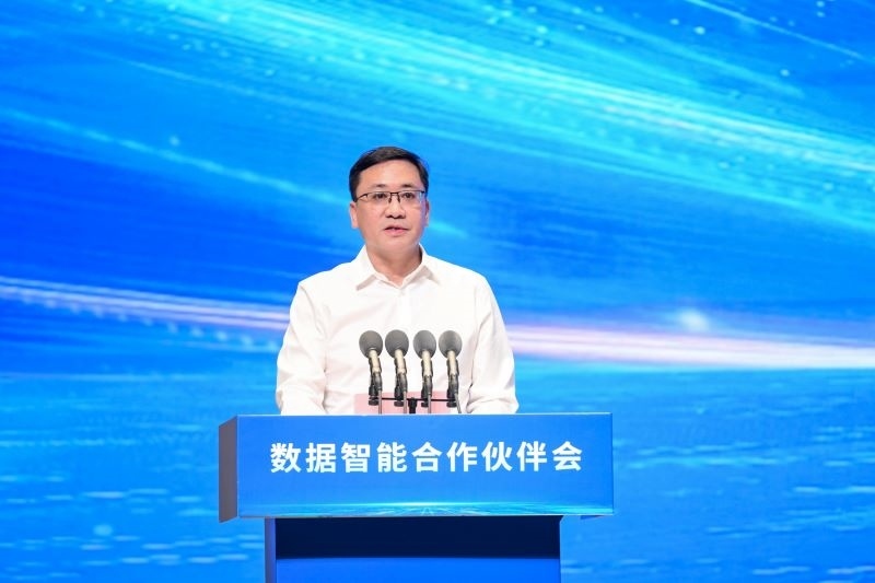 圖為河南省人民政府國有資產(chǎn)監(jiān)督管理委員會黨委委員、副主任李海峰。